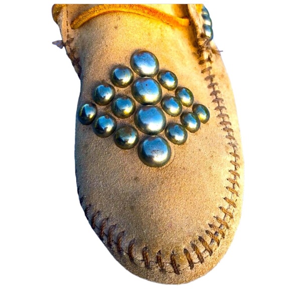 OOAK Y2K Bess Studded Fringed Minnetonka moccasins - Picture 11 of 14